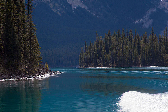 Maligne Lake
