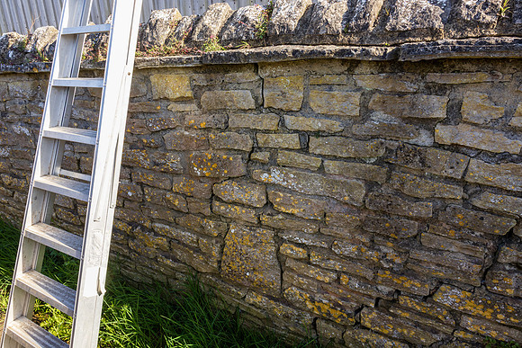 Wall 025